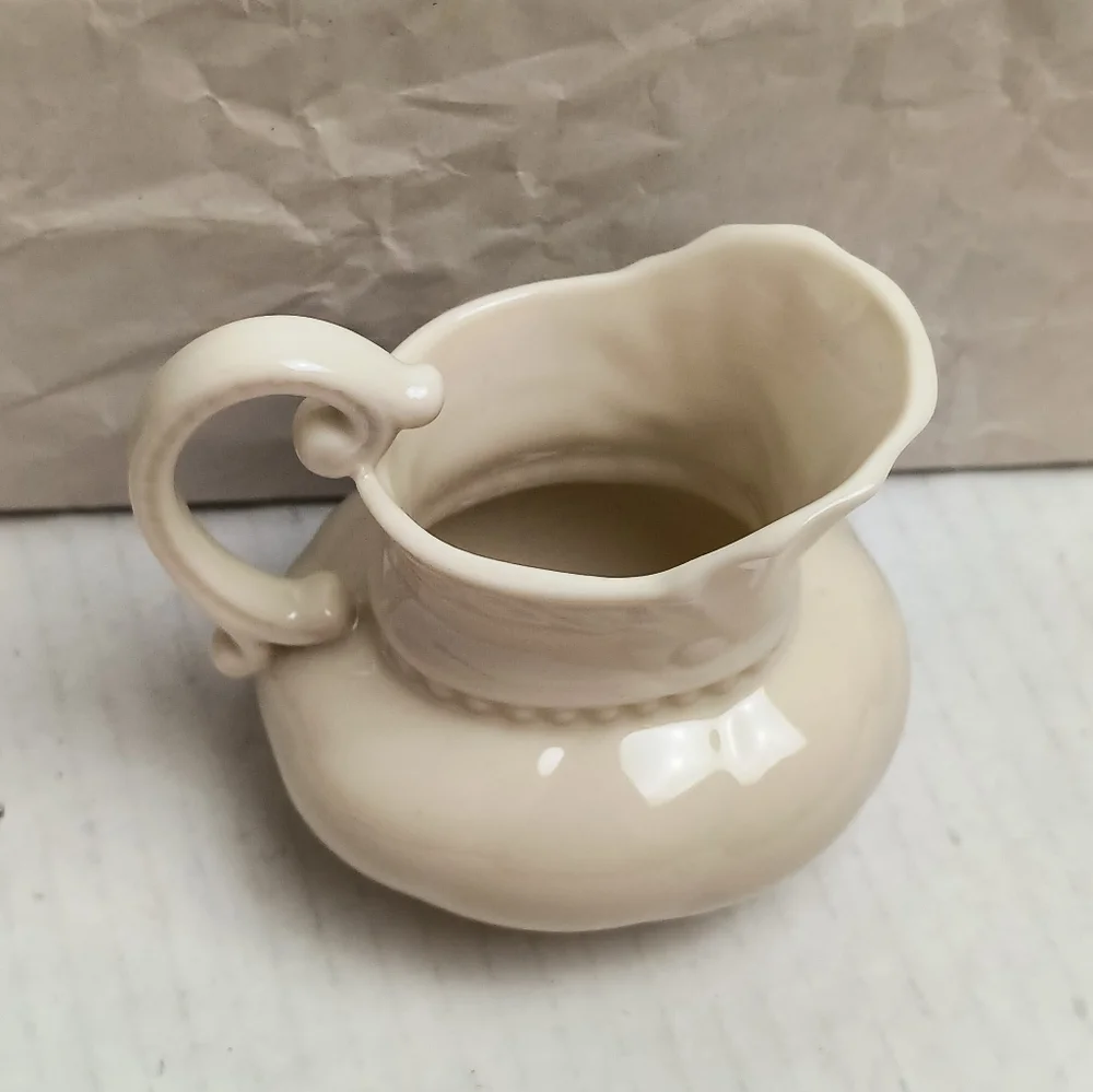 Lenox Colonial Ceramic Pitcher Creamer Syrup Off White